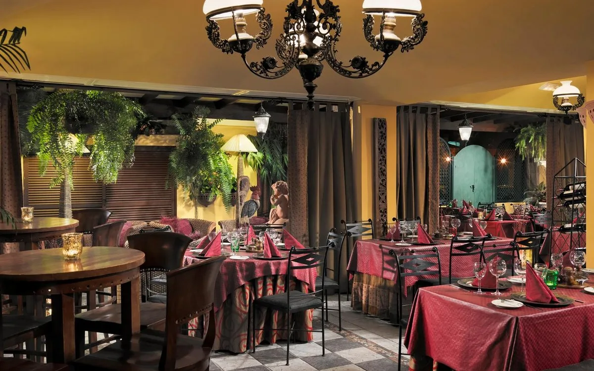 The Lobby Lounge