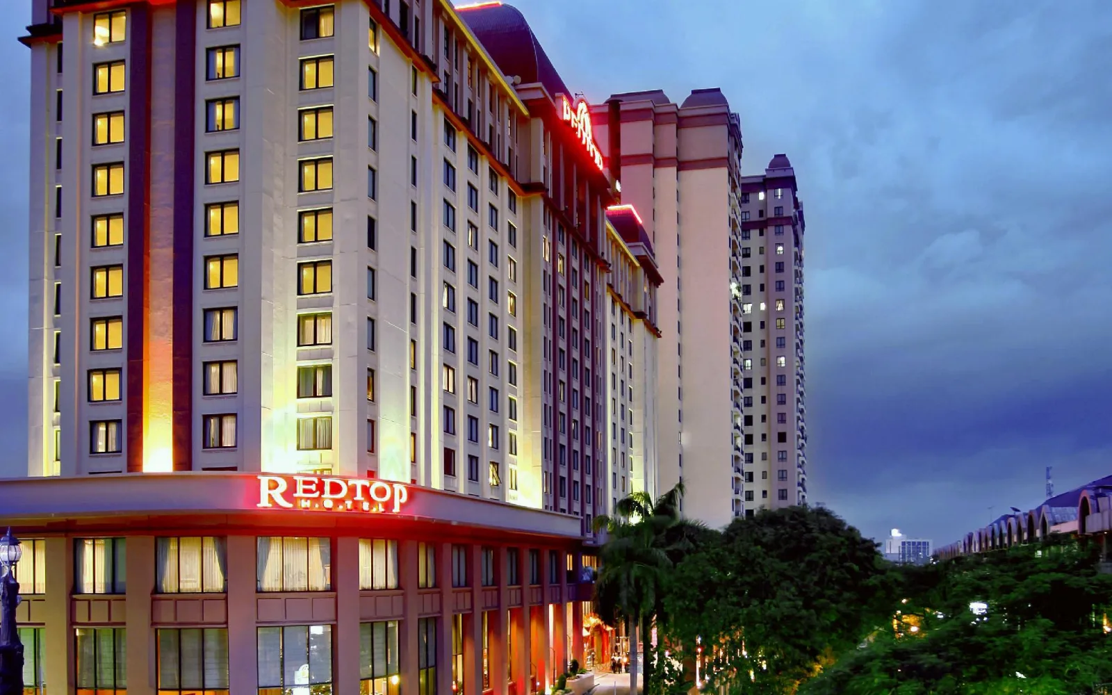 The Lobby Lounge at Redtop Hotel