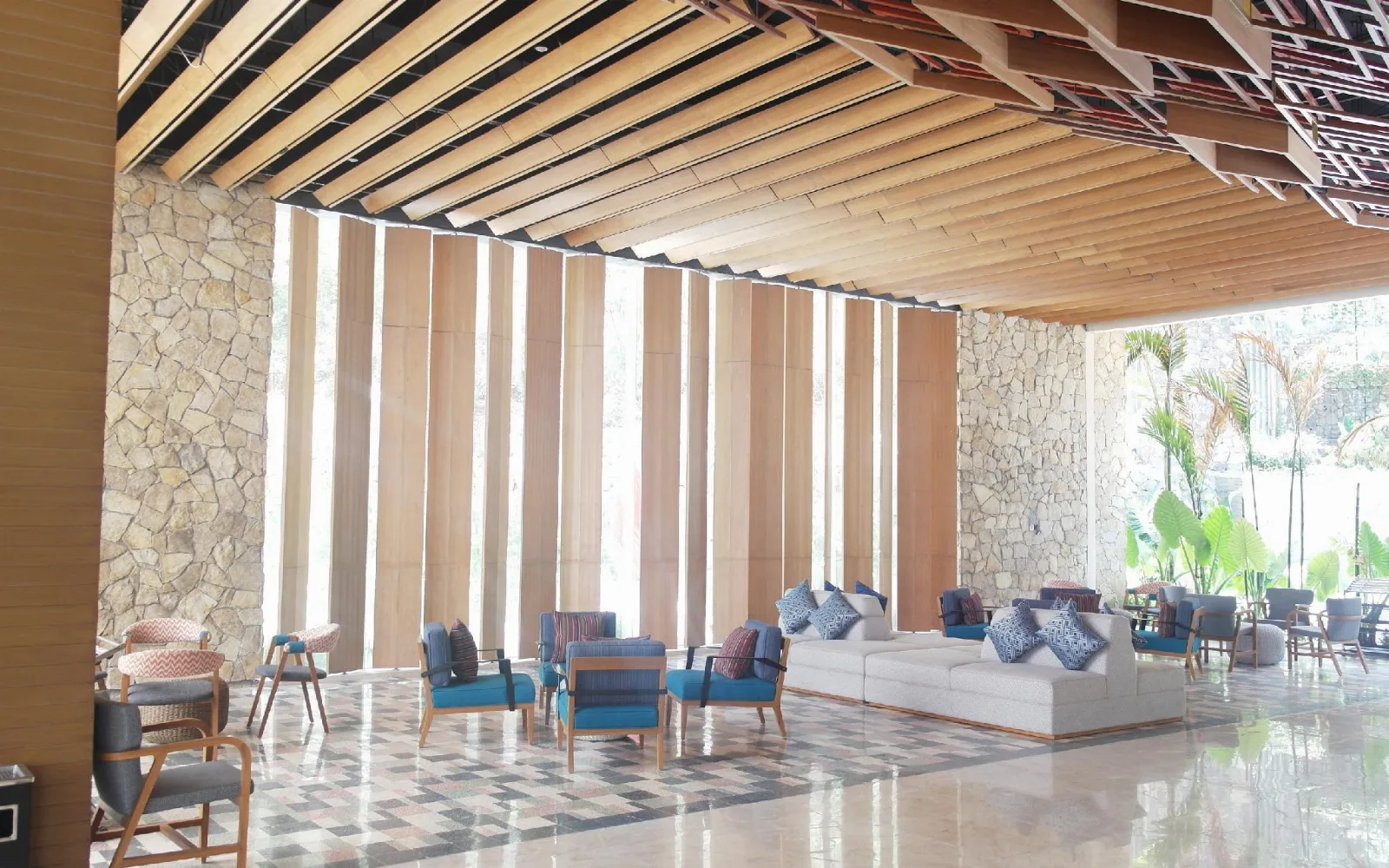 The Louis Beach Club & Lounge at Louis Kienne Resort Senggigi