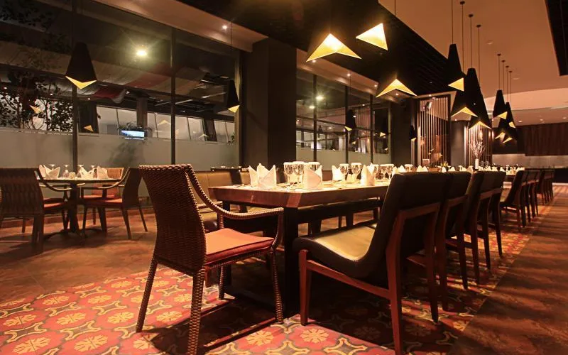 The Lounge & Bar at Swiss-Belhotel Cirebon