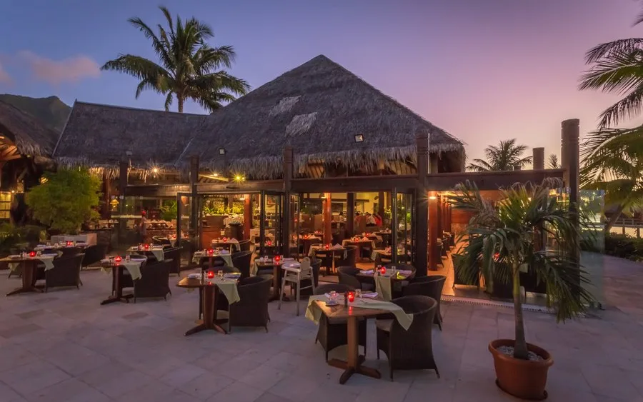 The MAHANA Lounge