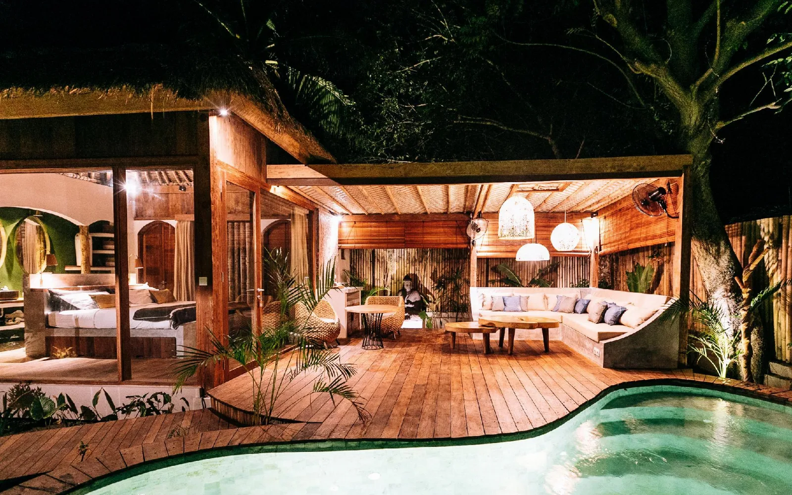 The MAJO Beach Club & Lounge