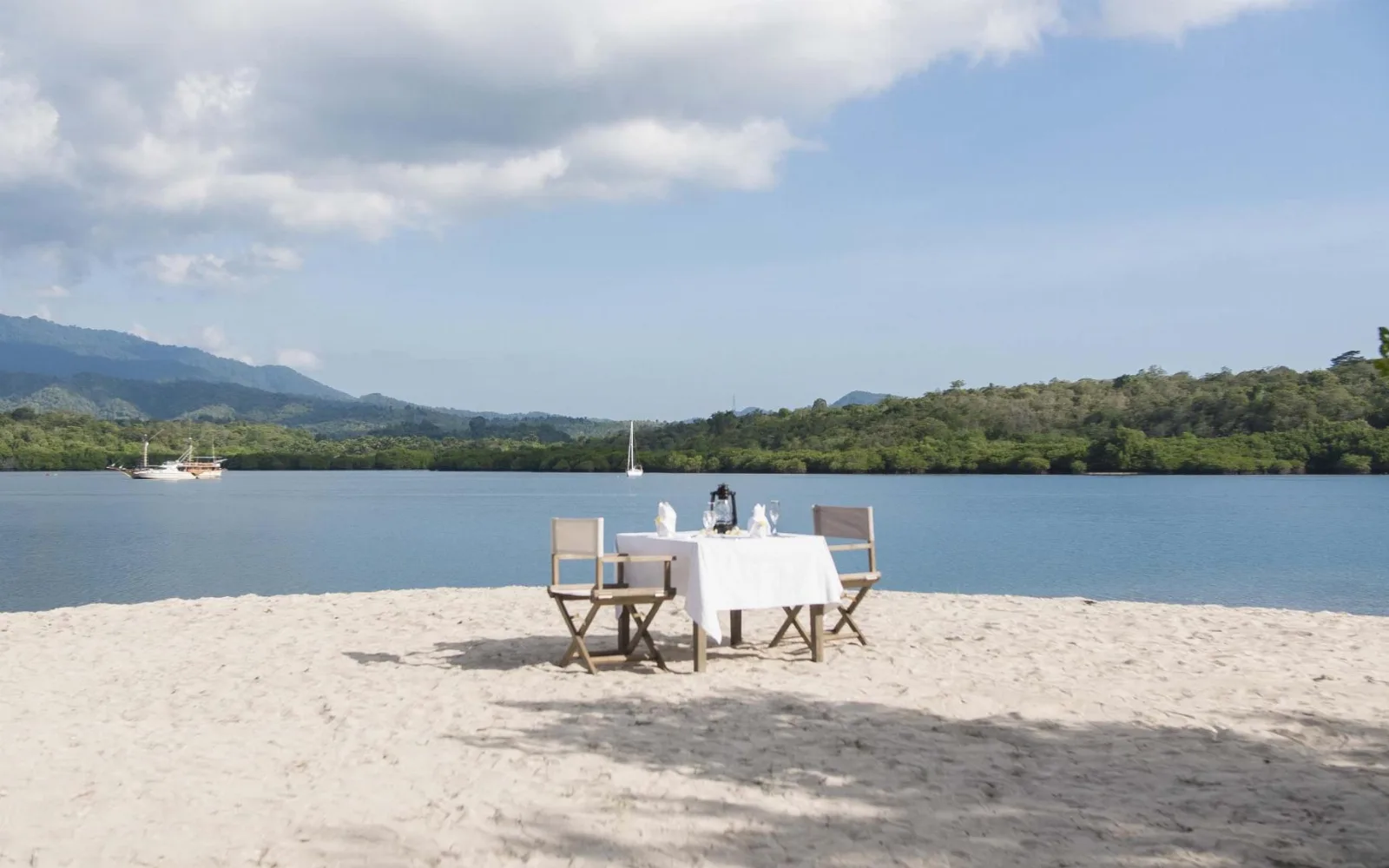 The Menjangan Sunset Lounge
