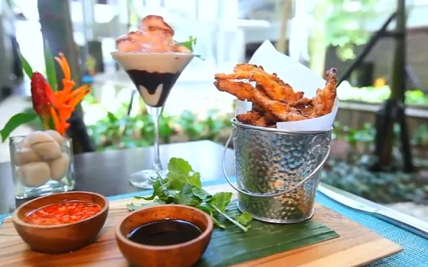The Mercure Lounge at Mercure Bali Legian Hotel