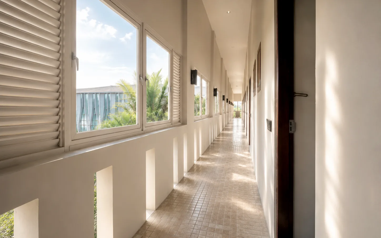 The Pade Cafe & Pool Lounge