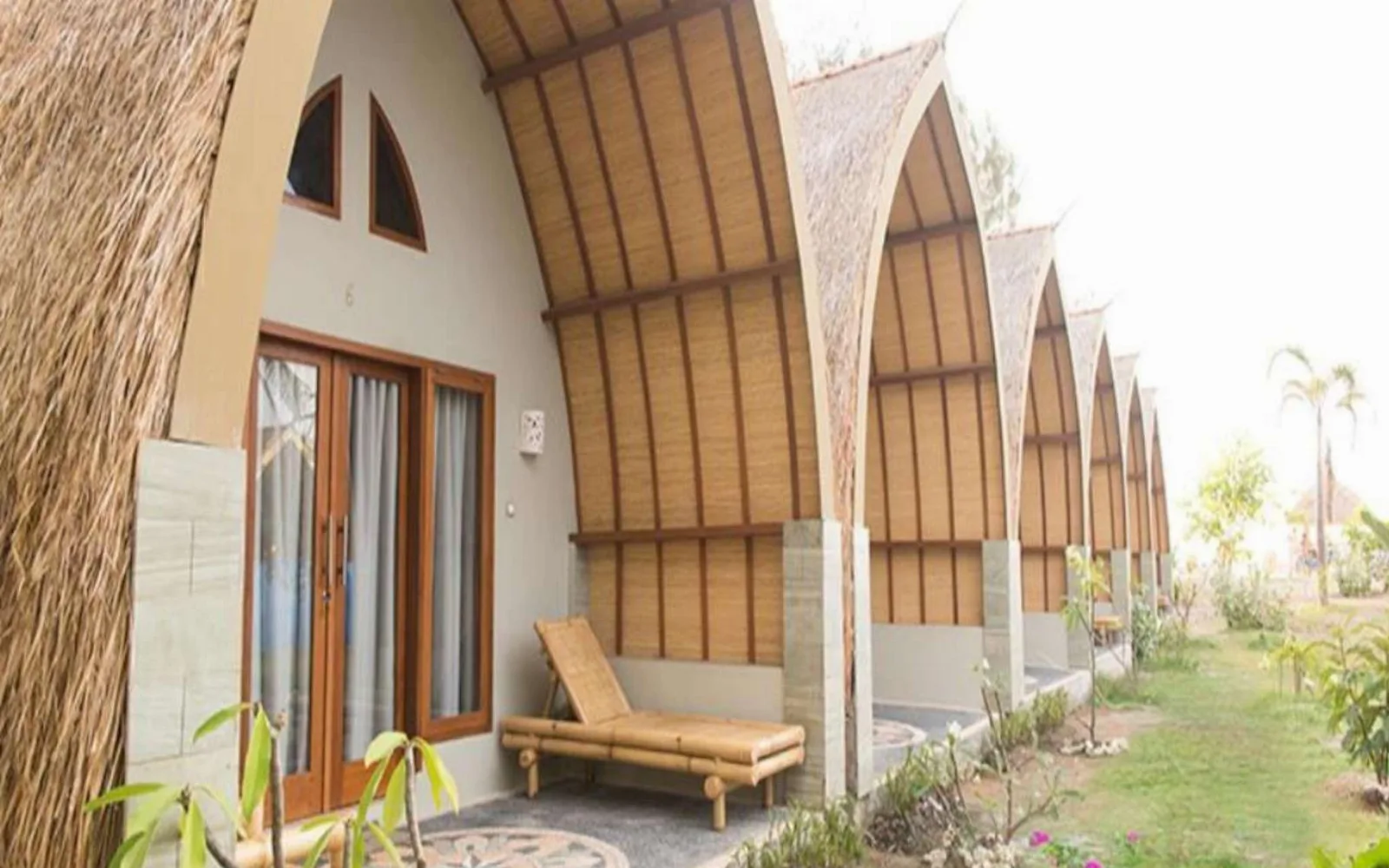 The Puri Beach Club & Lounge