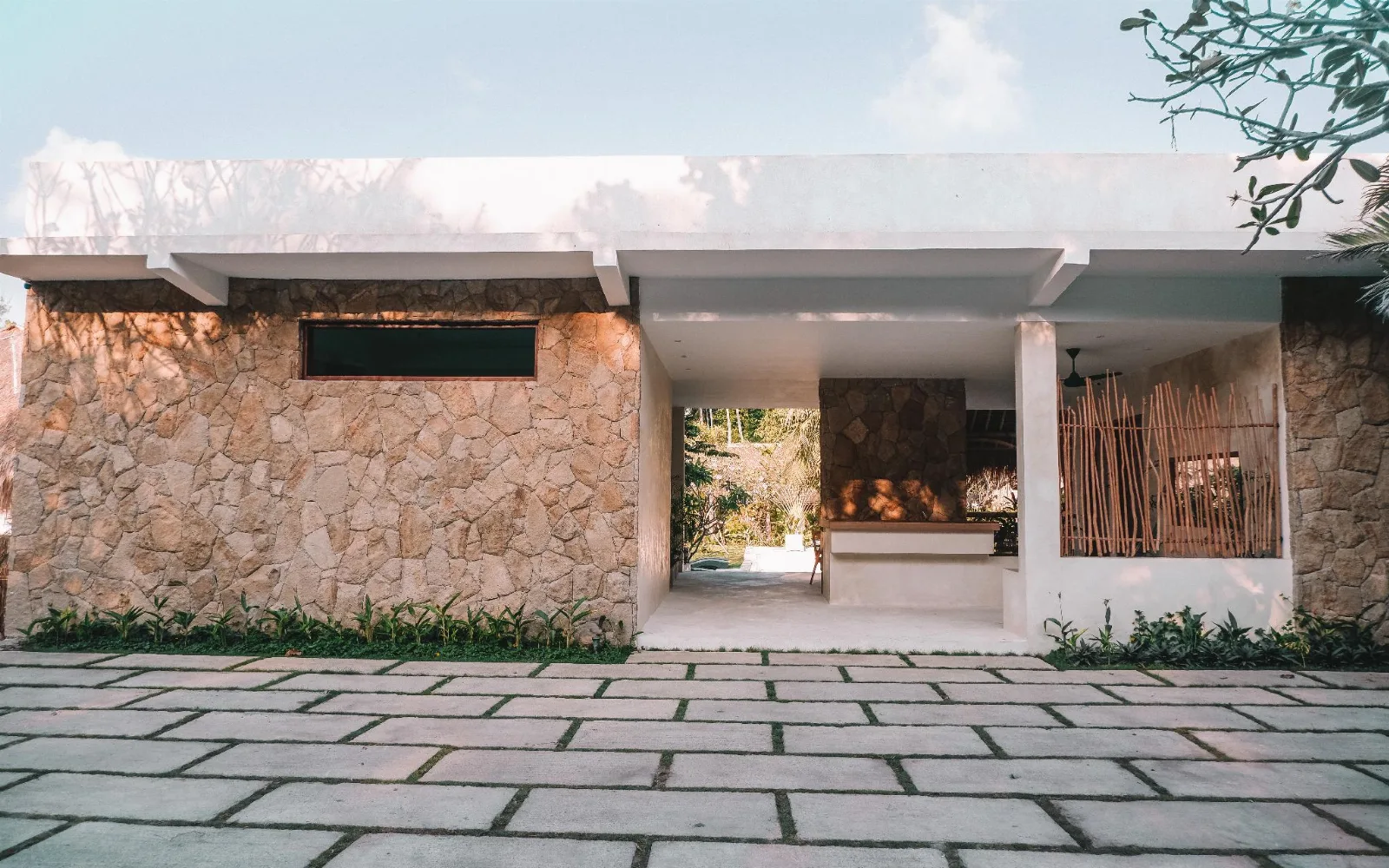 The Reset Beach Club & Lounge at Reset Lombok Hotel