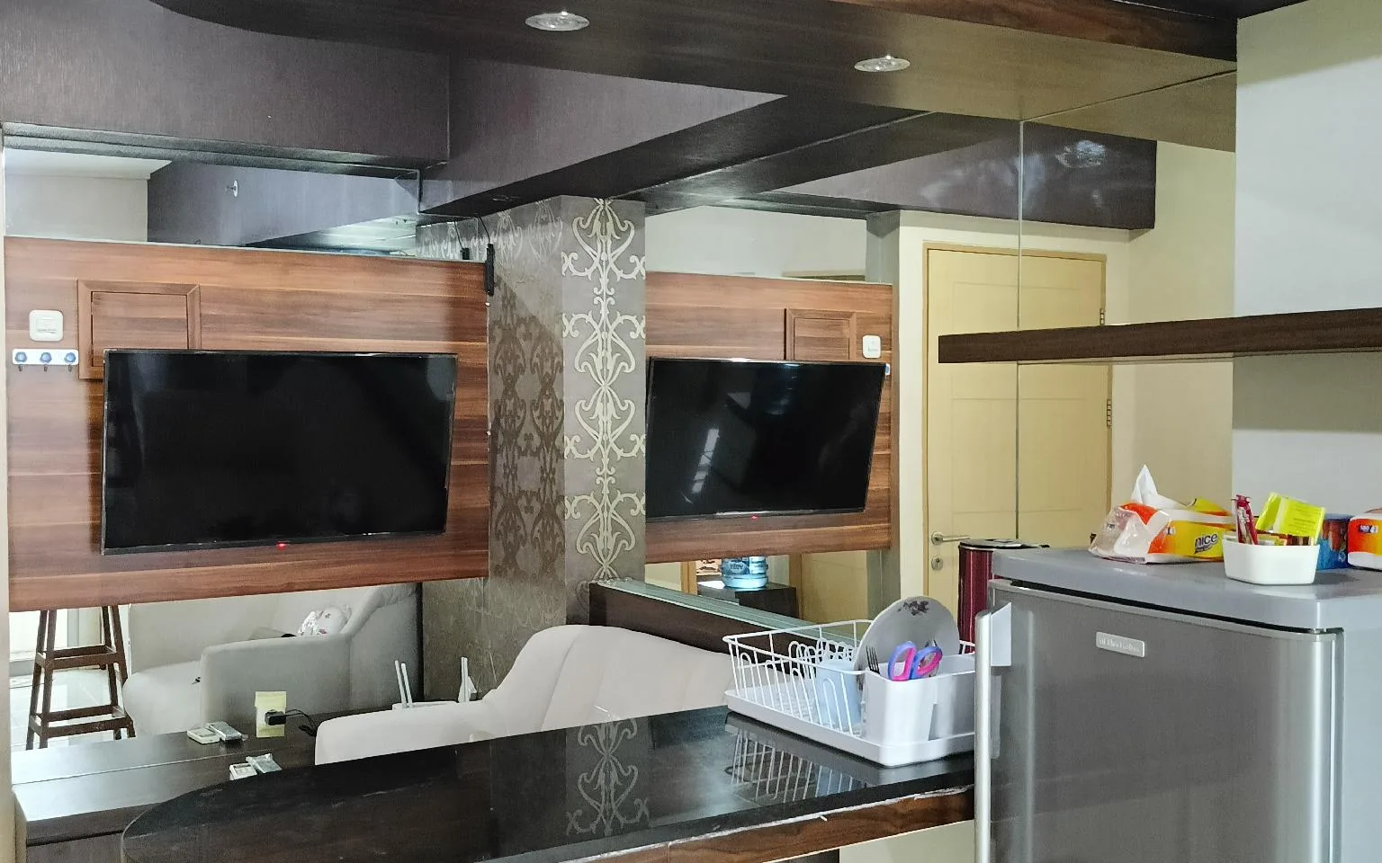 The Restaurant at Apartemen Educity Harvard Pakuwon City