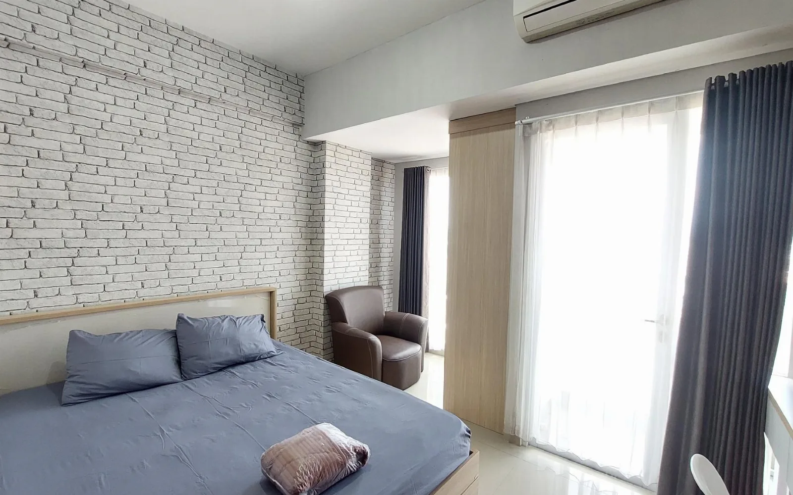 The Restaurant at Apartemen Taman Melati Yogyakarta by ArFe Room