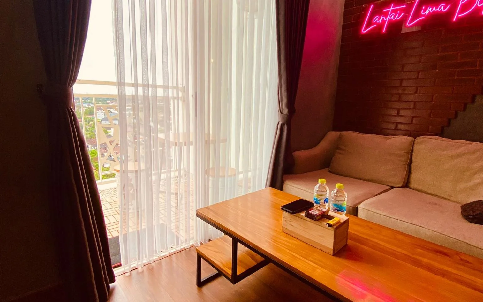 The Restaurant at Apartemen Yudhistira 1509 BY RRmanagemen