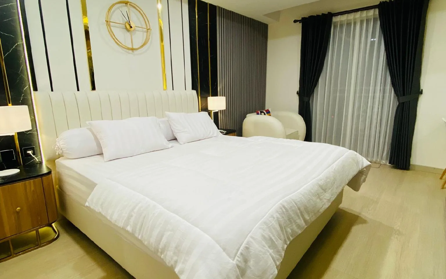 The Restaurant at Apartemen Yudhistira 1808 BY RRmanagemen