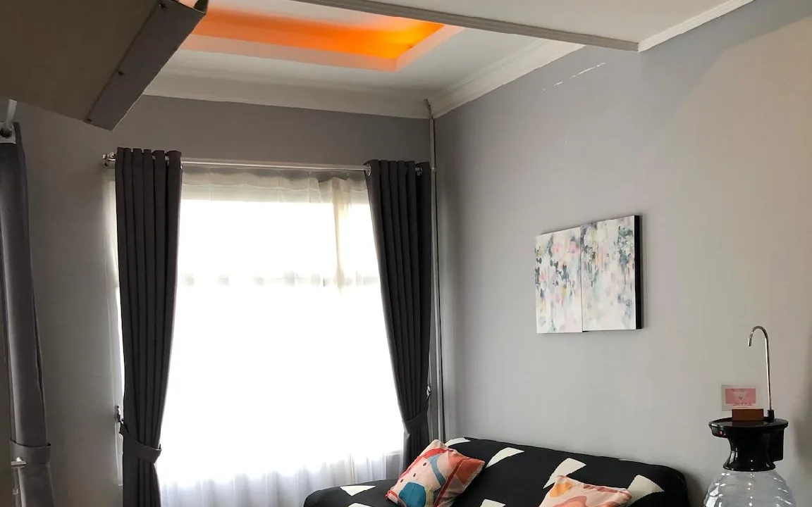 The Restaurant at Bobo Pool view apartemen 2BR