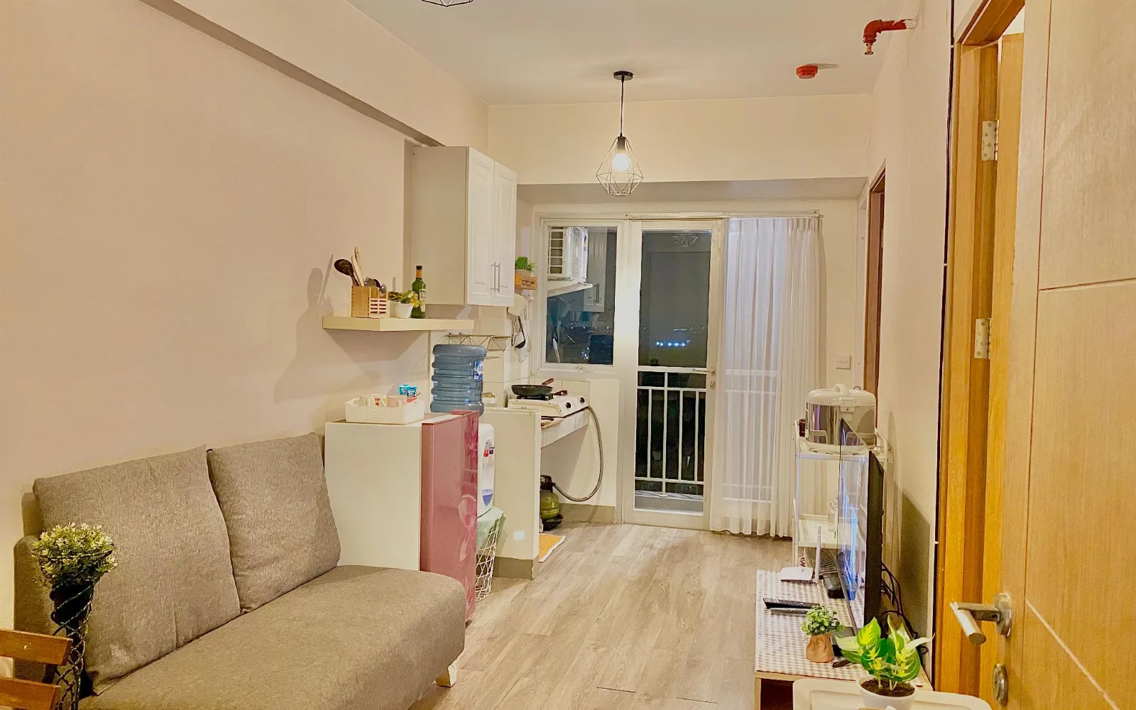 The Restaurant at Convenient 2BR Apartment Bintaro ParkView +Netflix