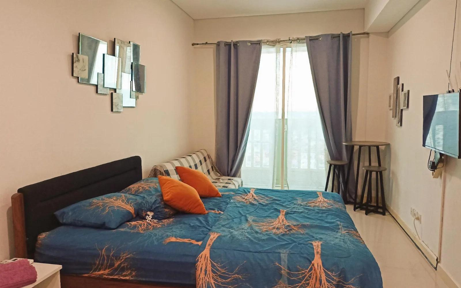 The Restaurant at Exlusive Studio Apartemen Borneo Bay