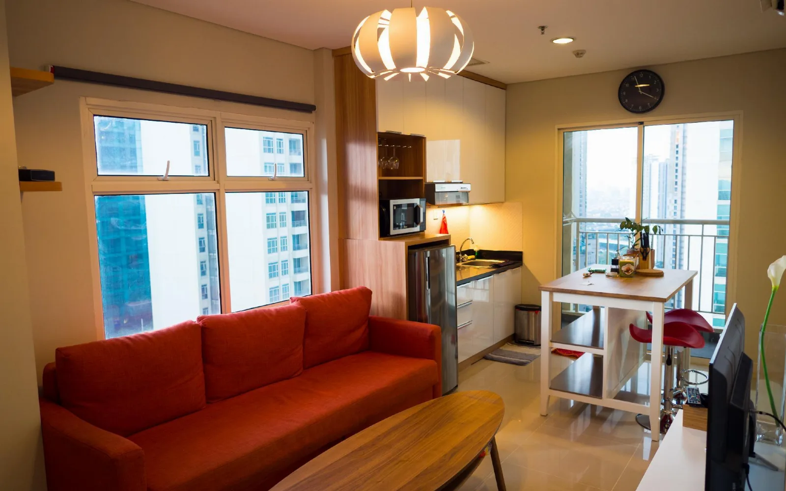 The Restaurant at LUXURY 2BR CONDO @CENTRAL PARK! BEST LOCATION!