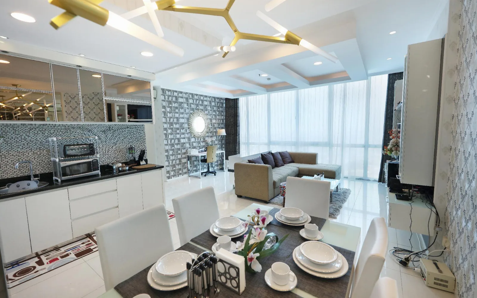 The Restaurant at Sub-penthouse Glamour@ Ciputra World Surabaya