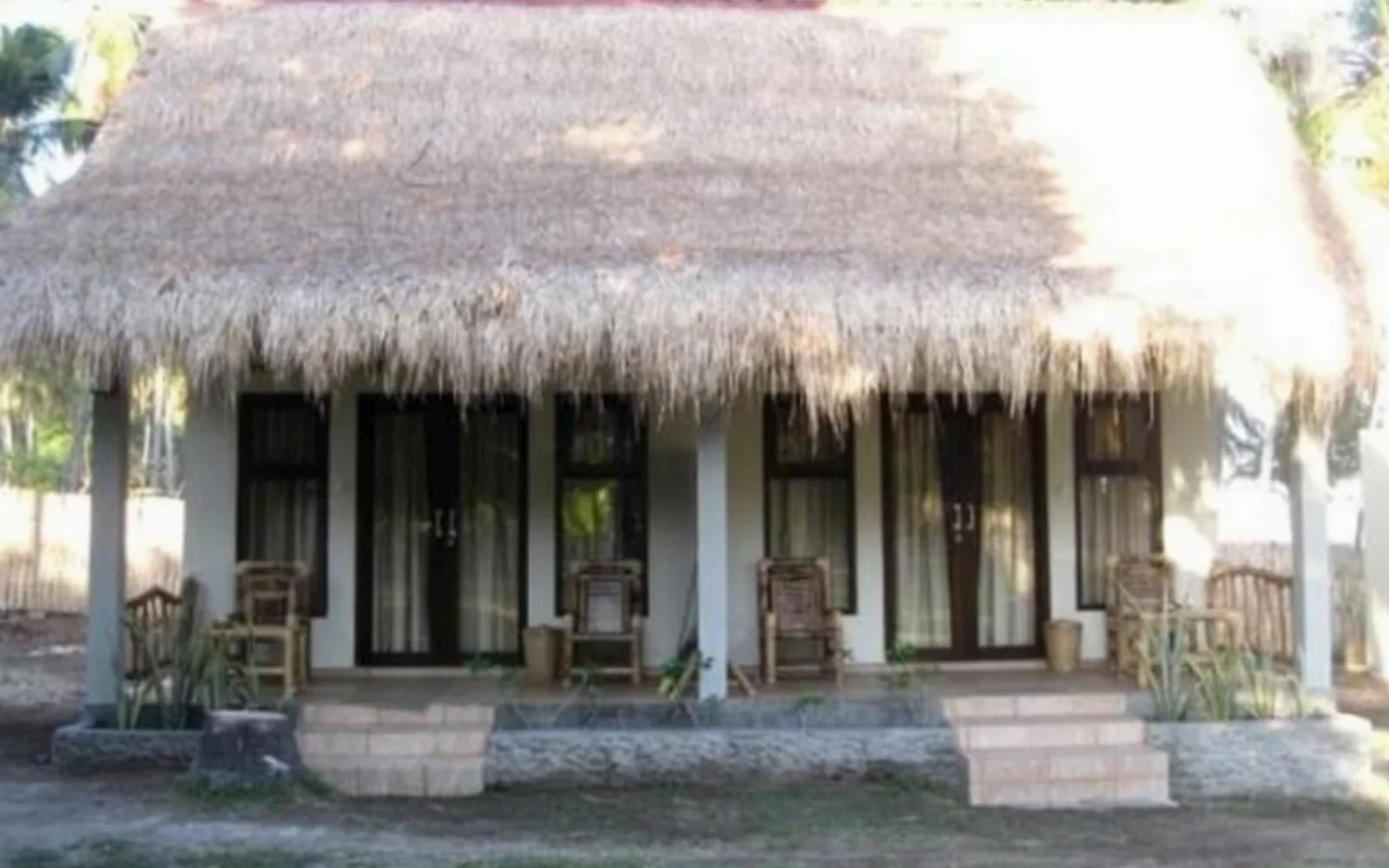 The Salili Beach Club & Lounge at Salili Bungalow
