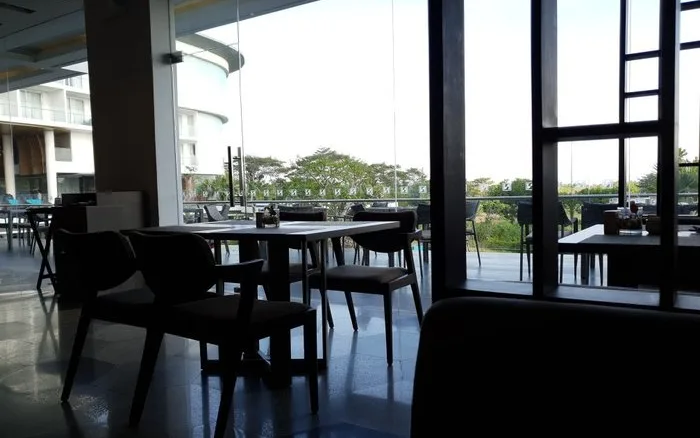 The Swiss-Belresort Lounge