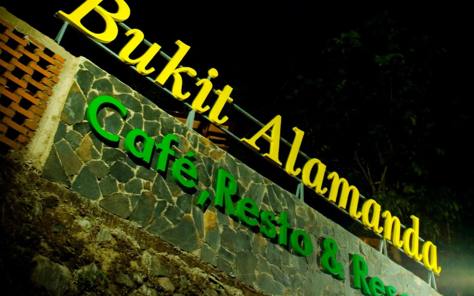The Terrace Lounge at Bukit Alamanda Resort & Resto