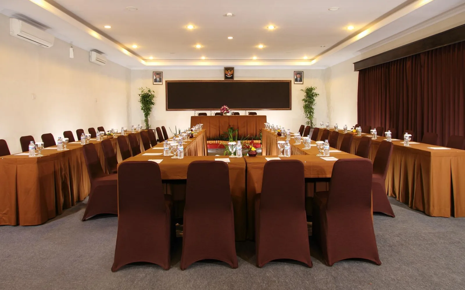 The Terrace Lounge at Cakra Kusuma Hotel