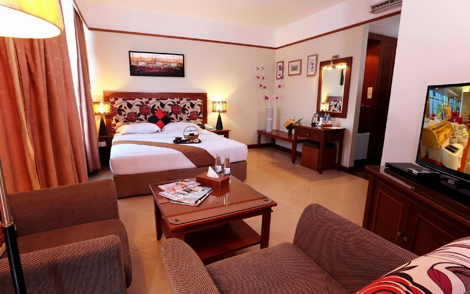 The Terrace Lounge at Hotel Maximillian