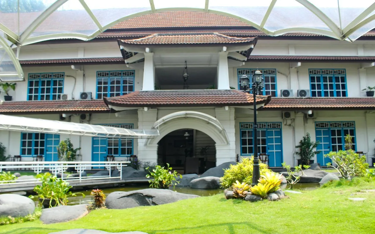 The Terrace Lounge at Hotel Merdeka Kediri