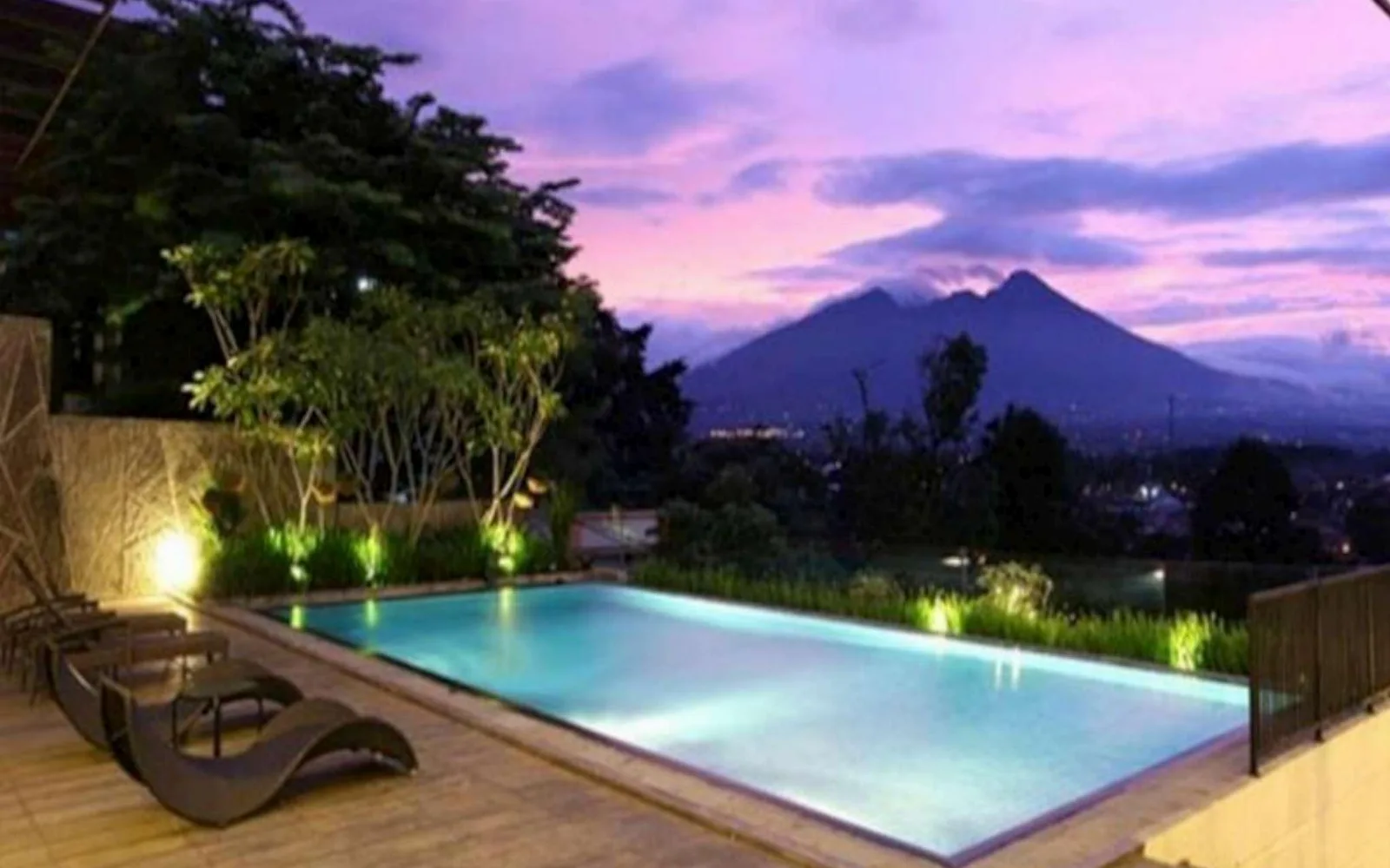 The Terrace Lounge at Hotel Royal Bogor