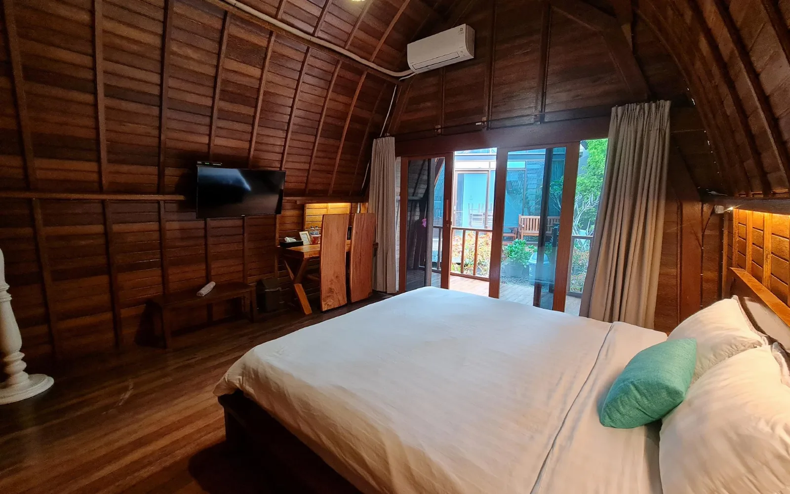 The Terrace Lounge at Lumbung LCC - Baleku Lembang