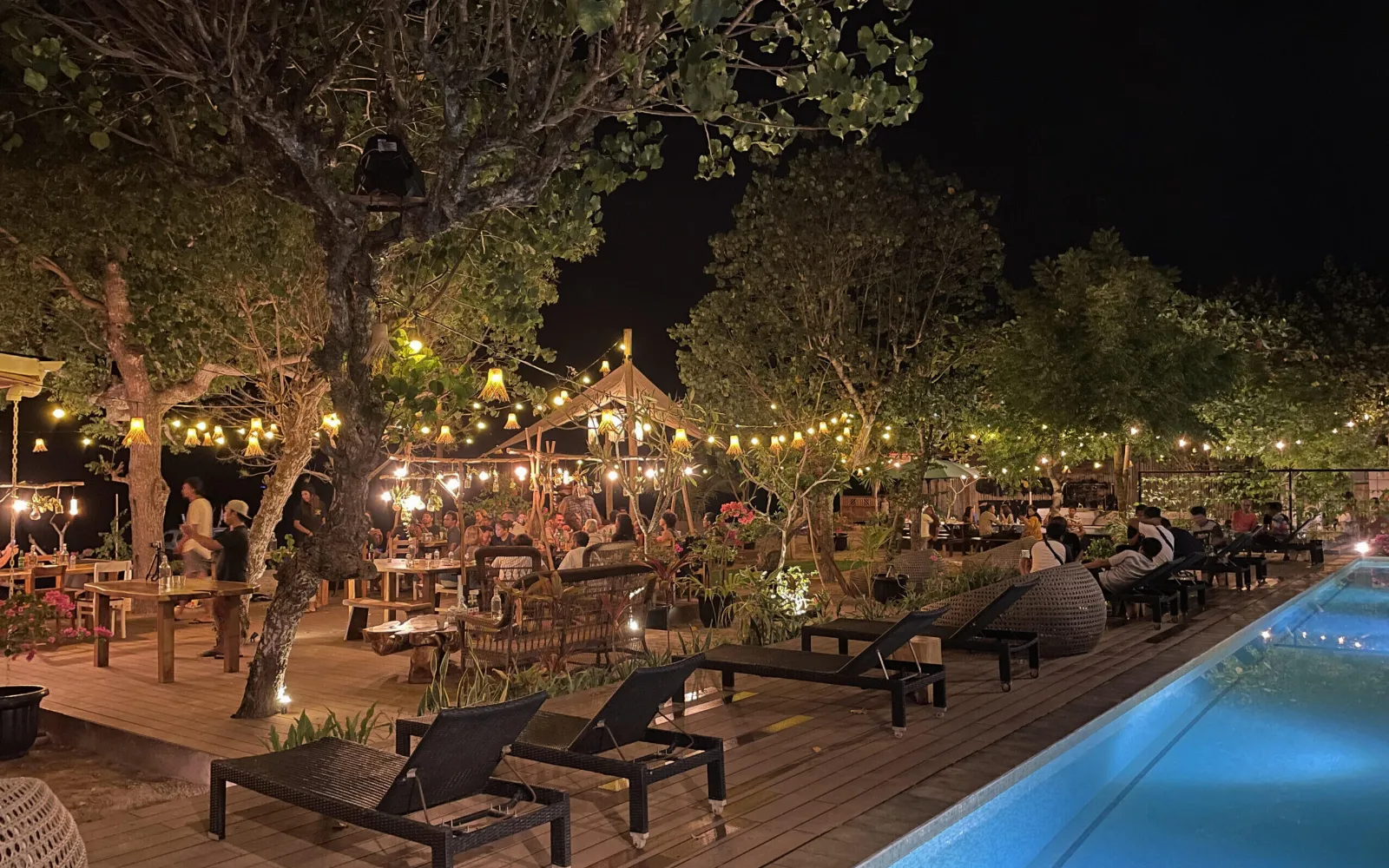 The Terrace Lounge at Mambo Beach Resort
