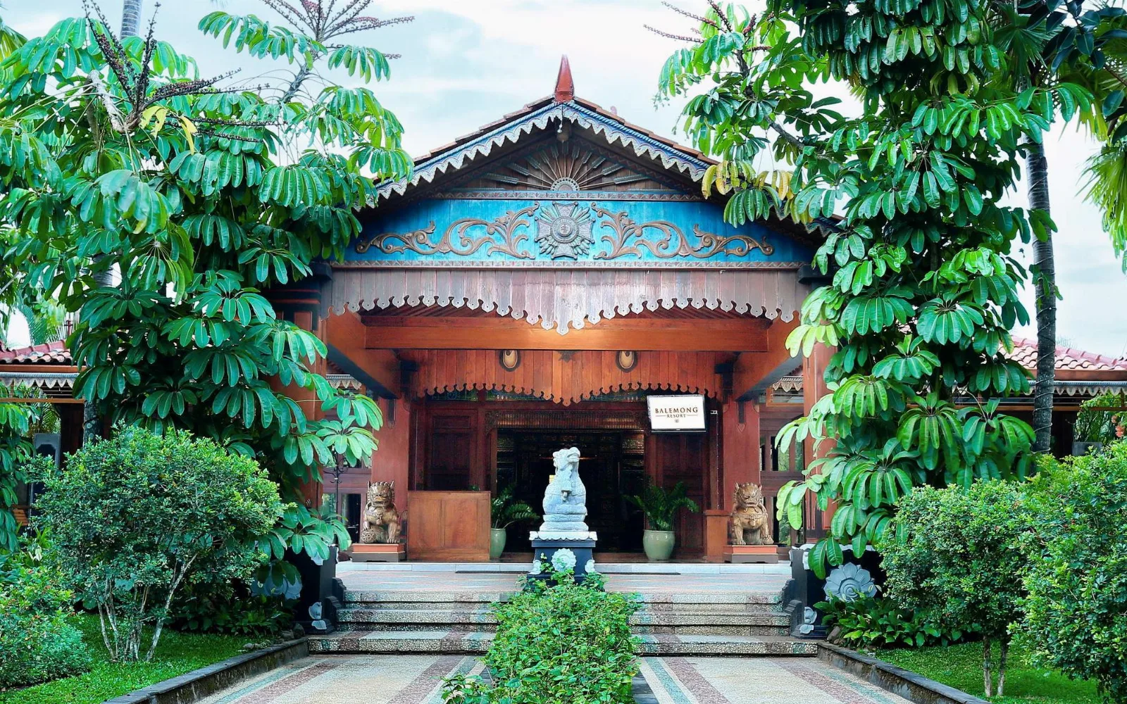 The Terrace Lounge