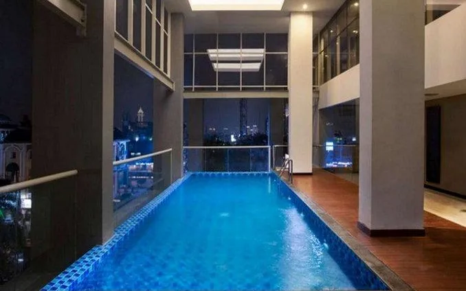 The Terrace Lounge at Nemuru Grand Bellevue Radio Dalam
