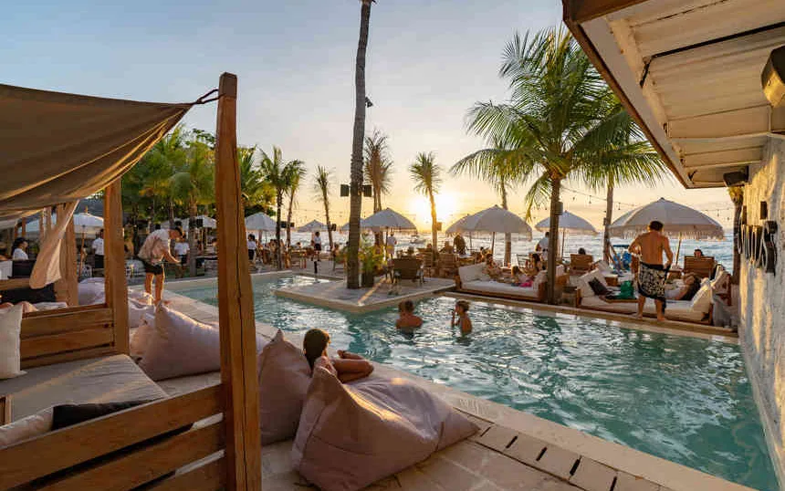 The Terrace Lounge at Ohana's Beachfront Resort & Beach Club