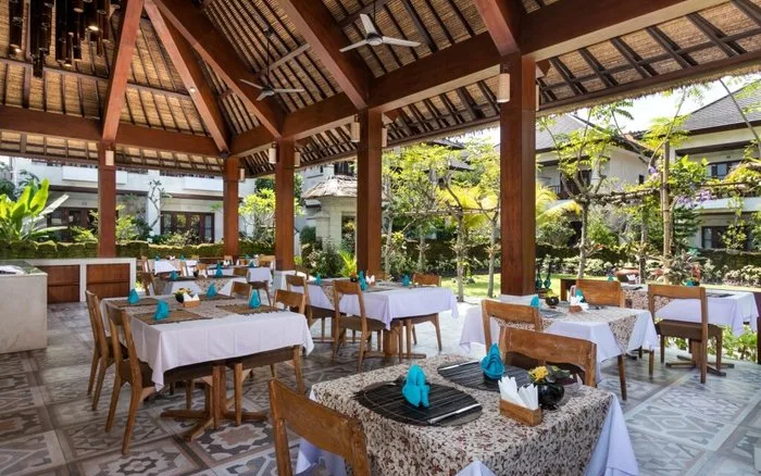 The Terrace Lounge