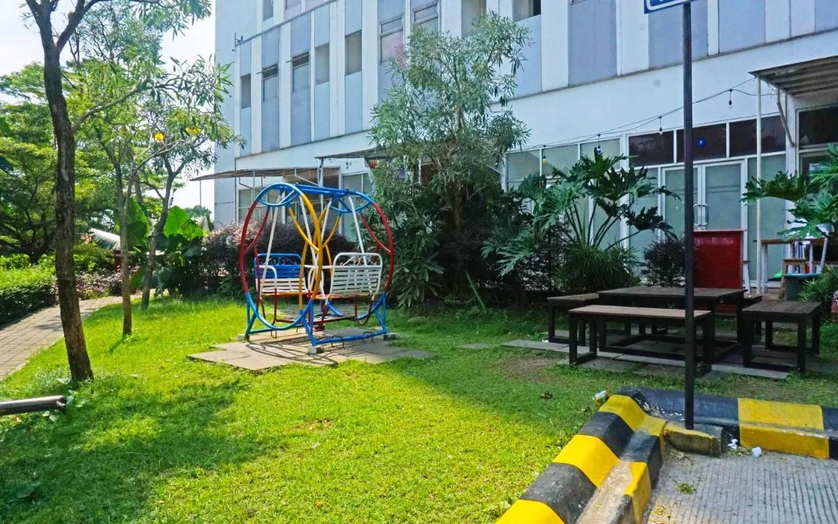 The Terrace Lounge at SanSan Room GPS - Apartemen Gunung Putri Square
