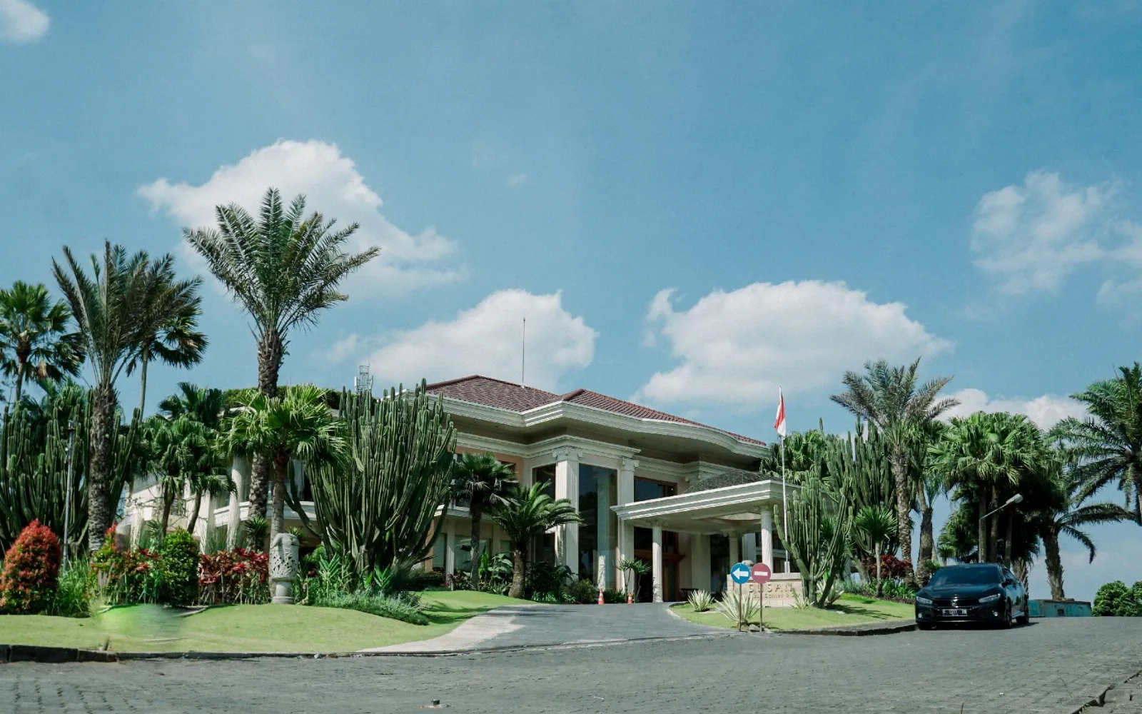 The Terrace Lounge