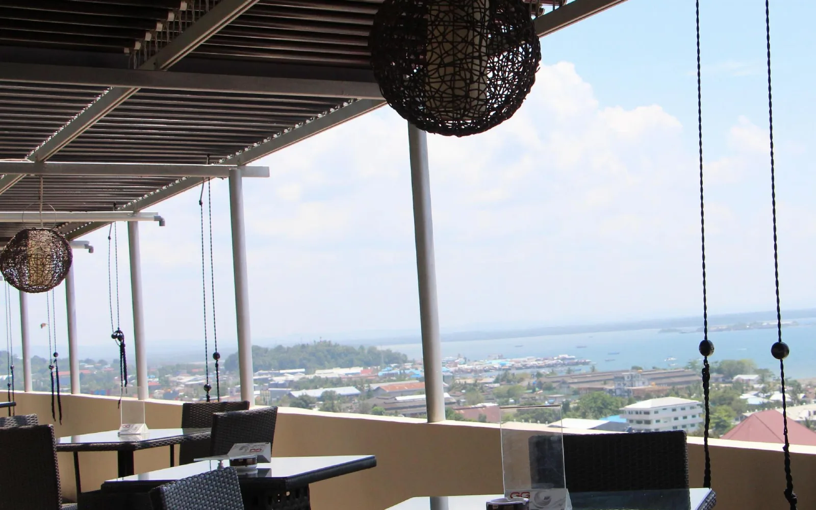 The Terrace Lounge