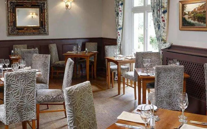 The Valley Restaurant at The Mansion Resort Hotel & Spa