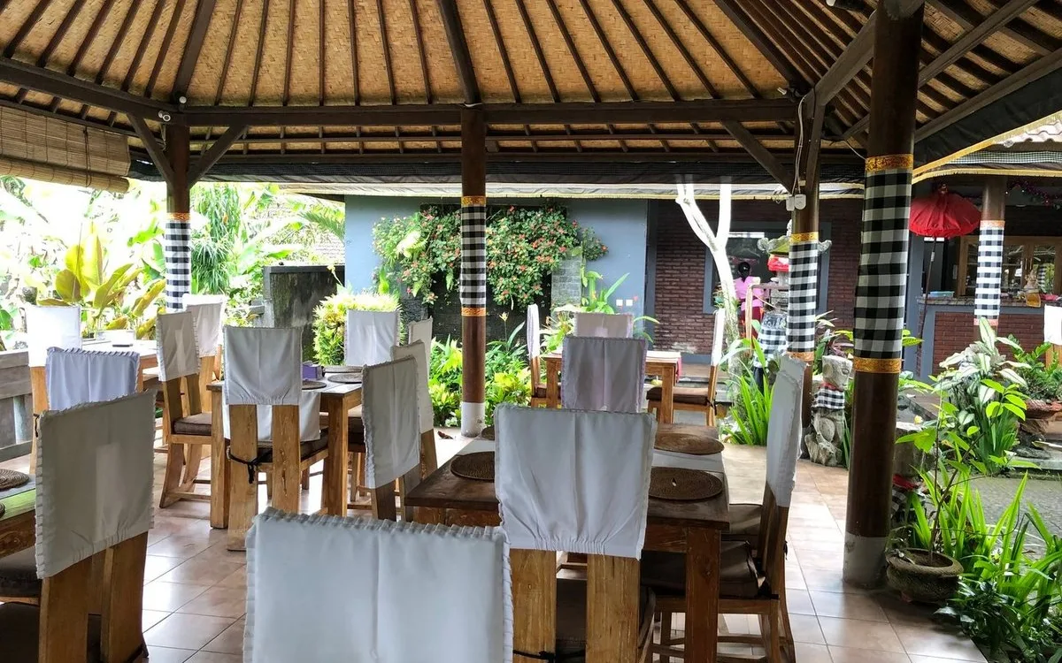 Tirtagangga Restaurant at Tirtagangga Water Palace Villas