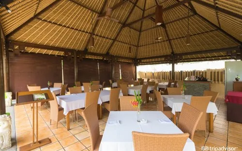 Tropical Lounge & Bar at Mutiara Bali Boutique Resort, Villas and Spa