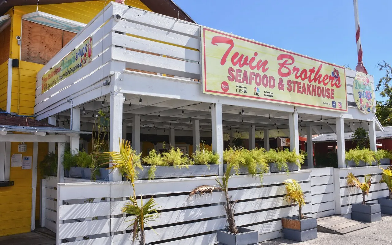 Twin Restaurant at Twin Island Villas