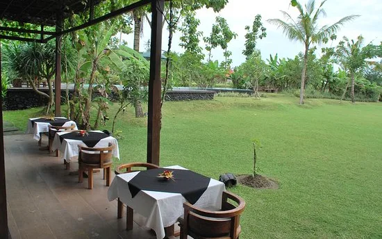Ubung Restaurant at Kajane Yangloni Hotel