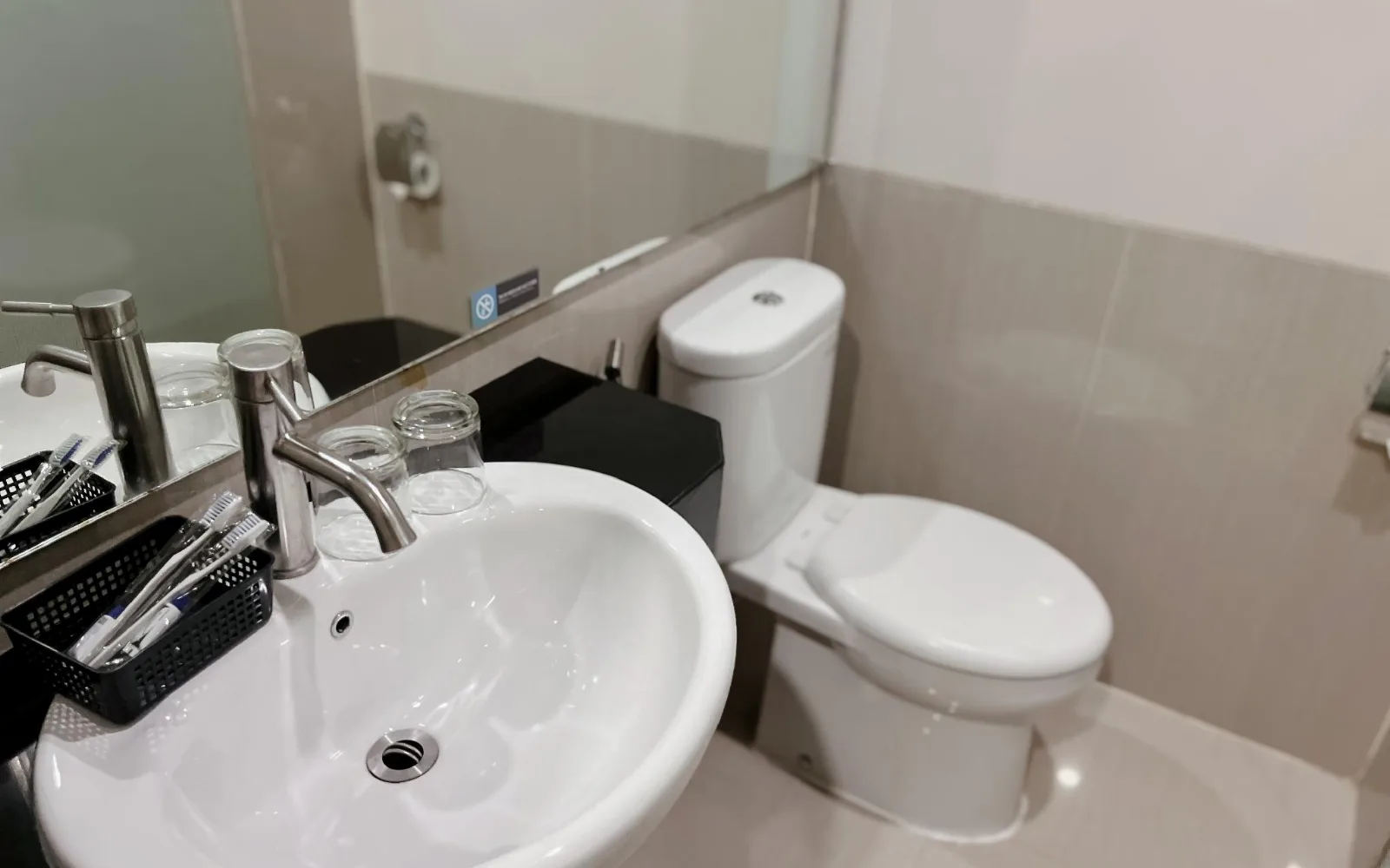 Verse Restaurant at Verse Lite Hotel Gajah Mada