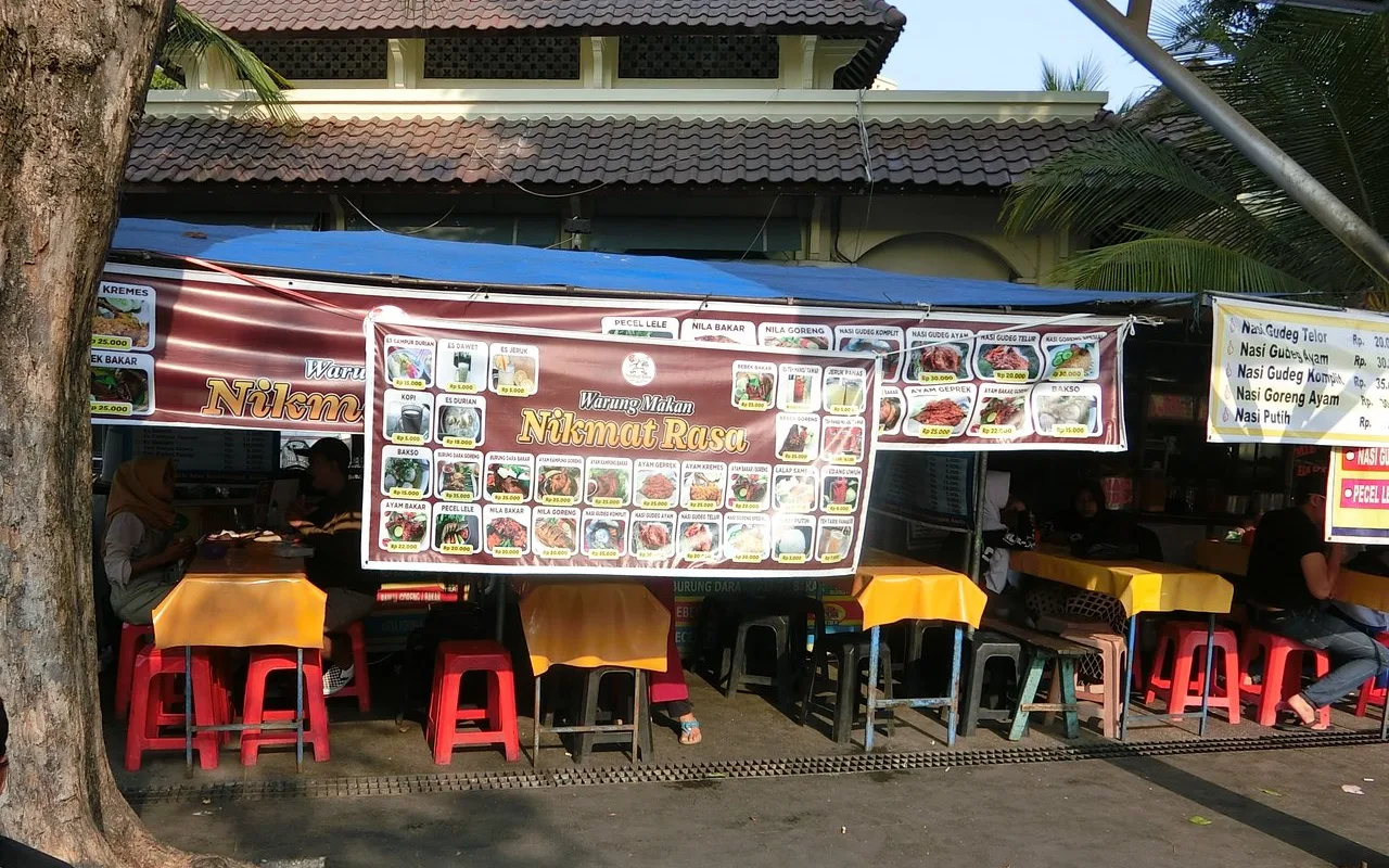 Warung Makan Nikmat Legian