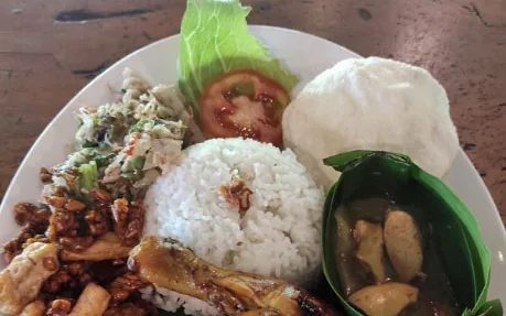 Warung Restaurant at Warung Rekreasi Bedugul Hotel