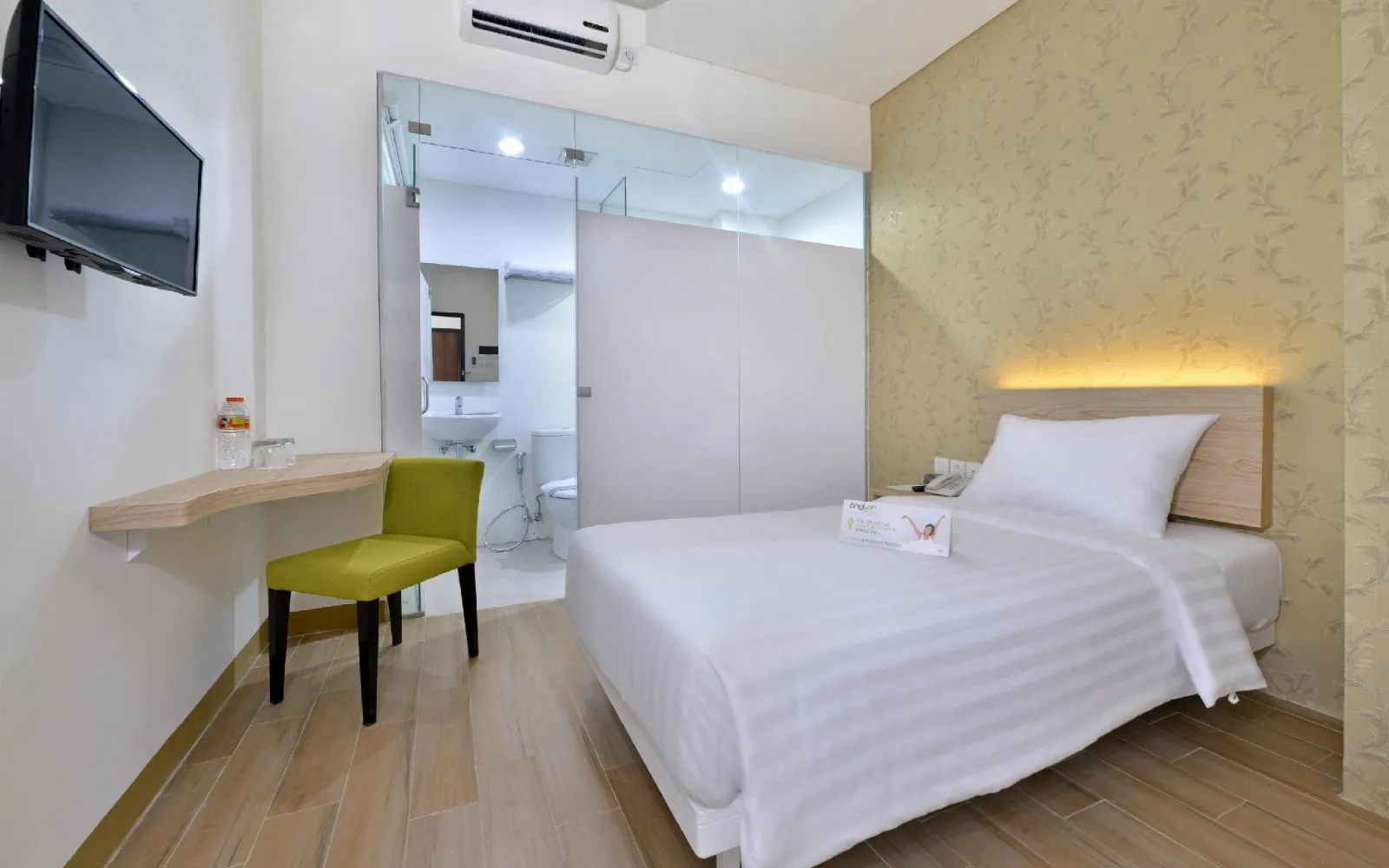 Whiz Restaurant at Whiz Hotel Falatehan Jakarta