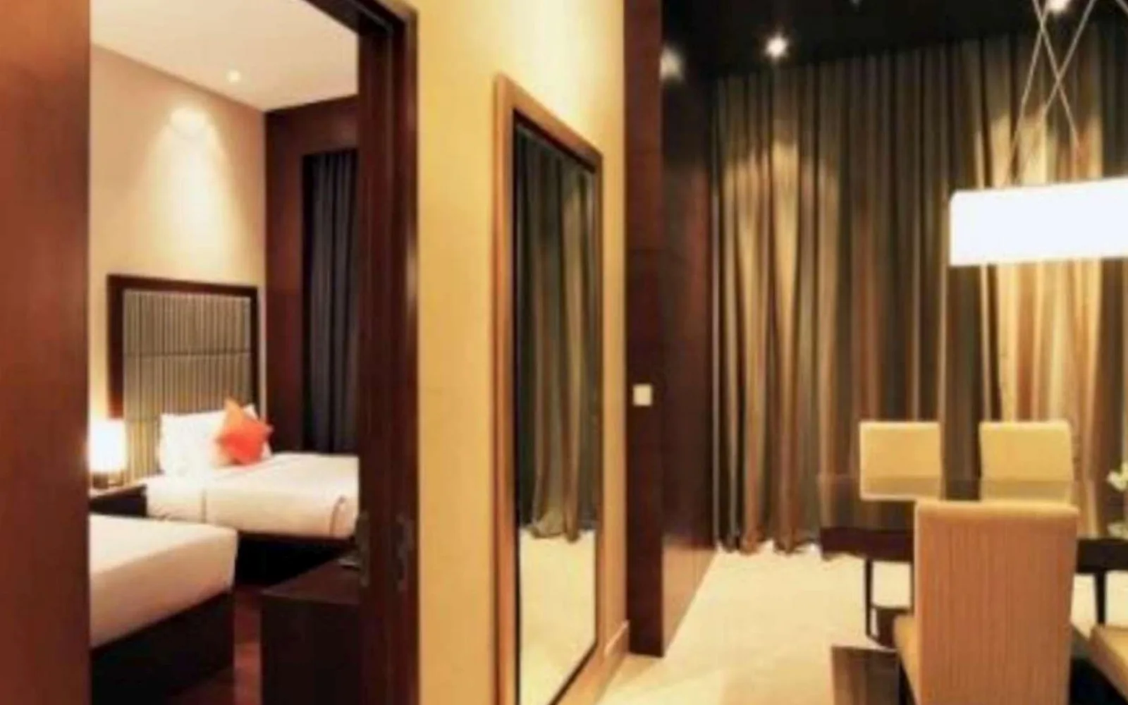 Xquisite Restaurant at The Luxton Hotel