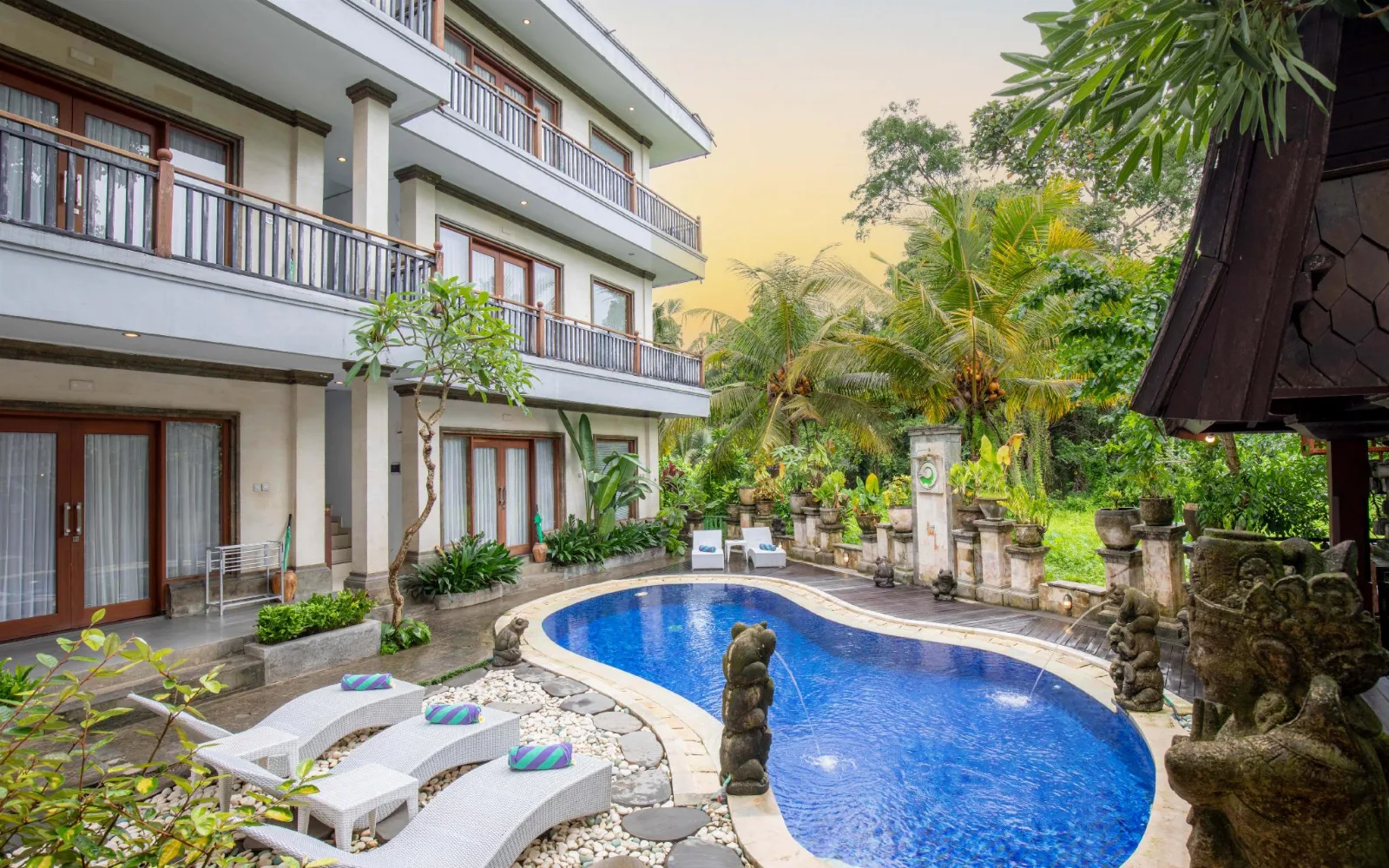 Amoya Inn