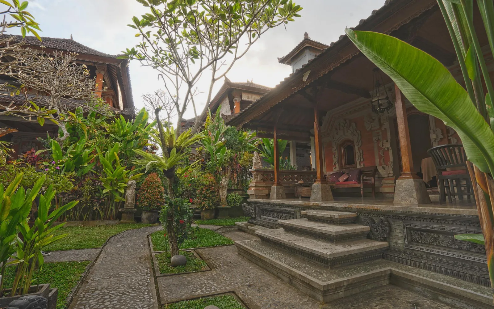 Aura Bisma Guesthouse