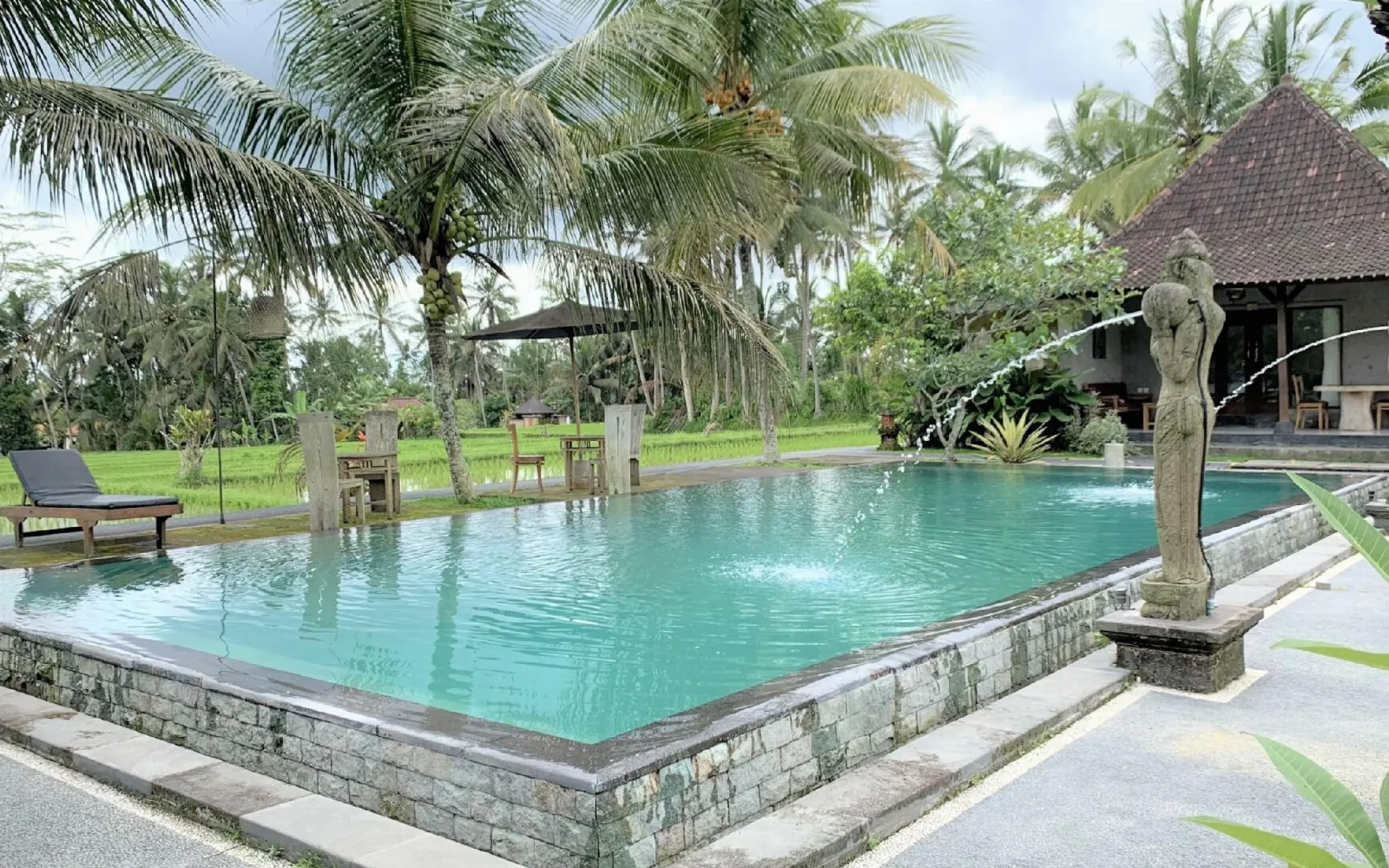 Bagiya Suites and Villas