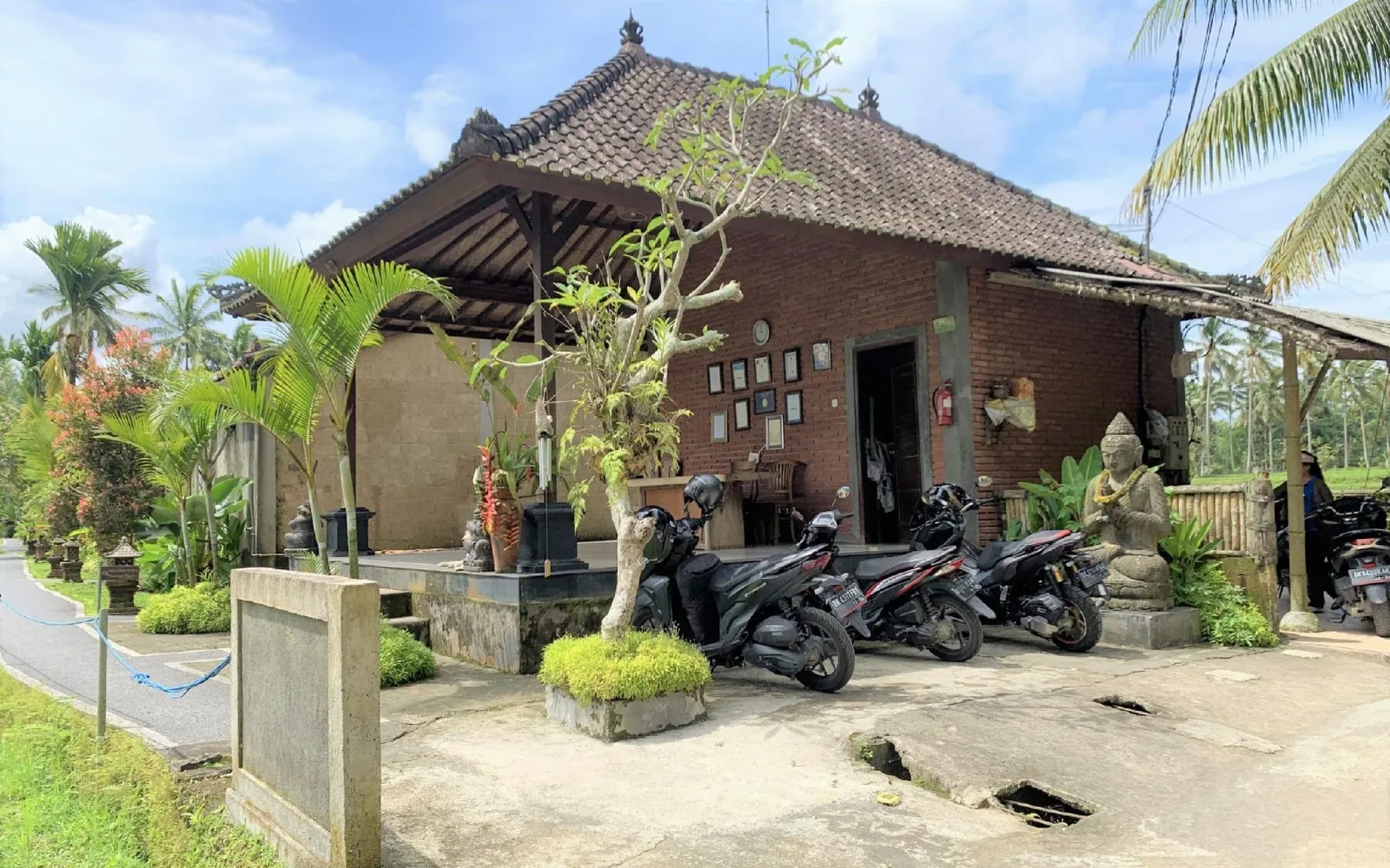 Bagiya Suites and Villas